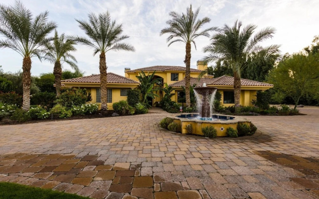 Zenda Villa