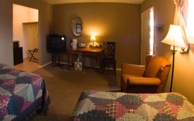 Holiday Motel