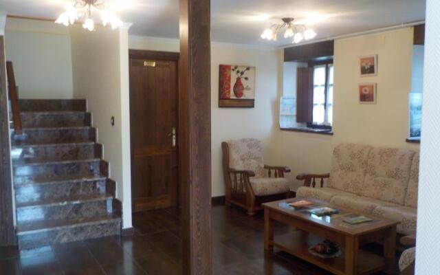 Apartamentos Rurales La Husteriza