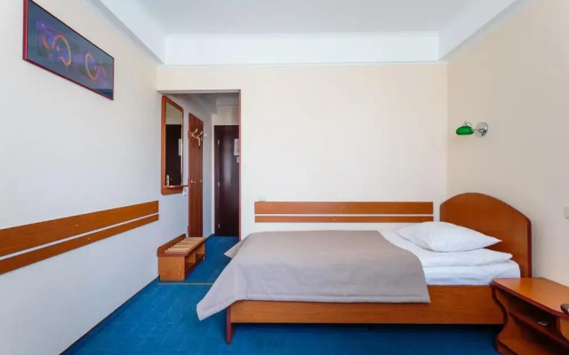 Tourist Hotel