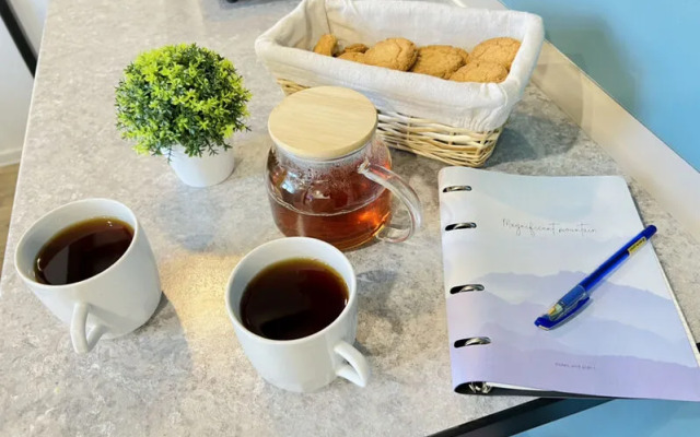 Диван и Чемодан на ул. Вокзальная магистраль, 2