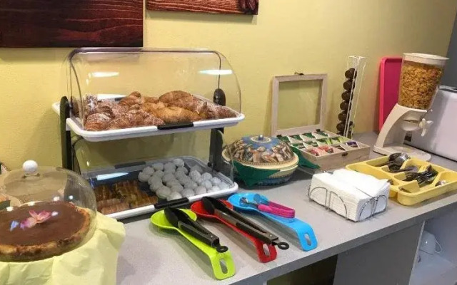 Color House Malpensa B&B