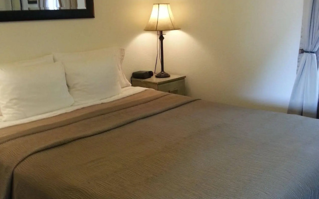 Kalispell Hilltop Inn