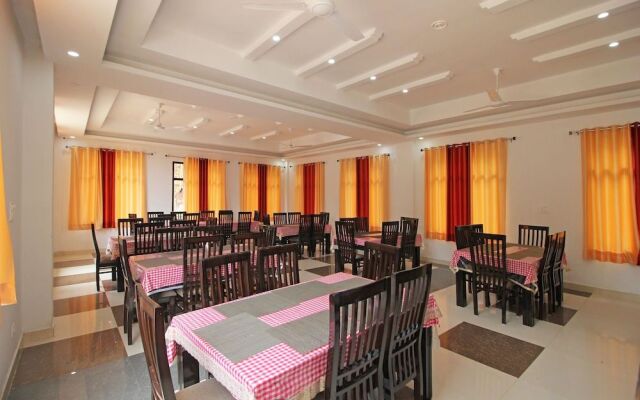 OYO 5509 Hotel Chandni