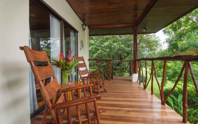 Crocodile Bay Resort