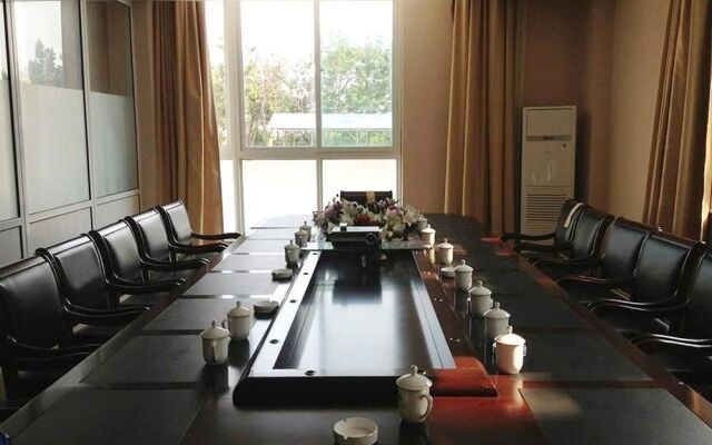 Jinhai Holiday Hotel