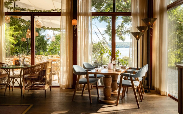 Ellery Beach House