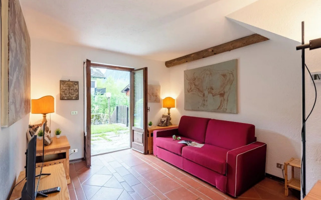 Charming Apartment With Garden in Courmay