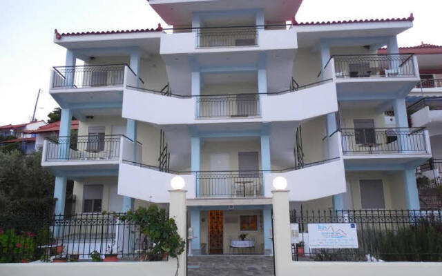 Iris Apartments