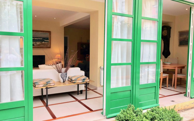 Covas Seabreeze Cottage