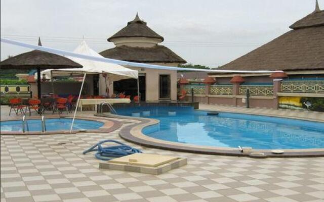 Summit Villas Suites & Apartment