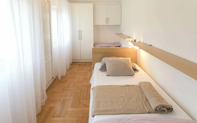 Villa in Ibenik With Swimming Pool