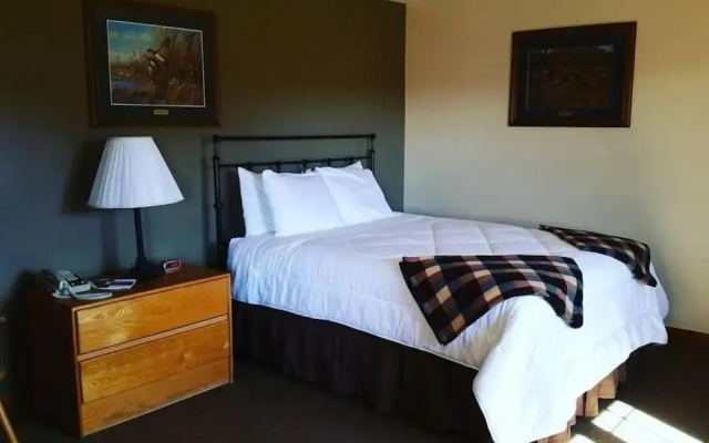 Spillover Motel and Inn