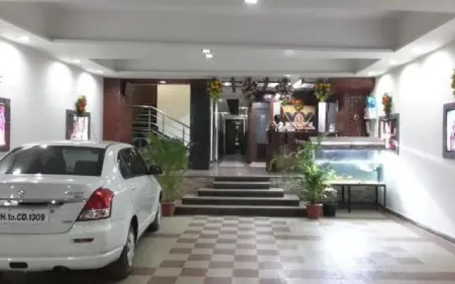 Hotel Sai Galaxy Inn