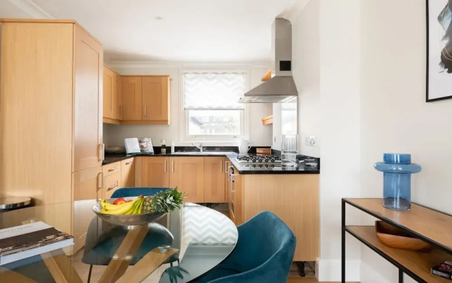 The Fulham Retreat - Bright & Spacious 2BDR with Balcony