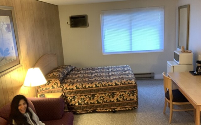 Greenview Motel and RV Park