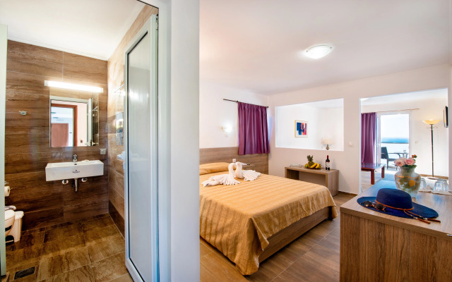 Ilyssion Hotel