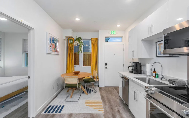 Cozy Oasis in the heart of Capitol Hill