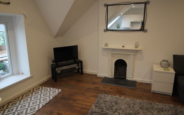 Oakfield Street Apartments by Cardiff Holiday Homes