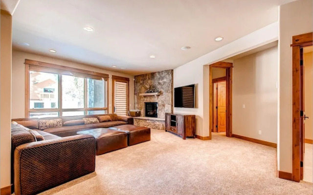 Riverwood 4 Bedroom Home by RedAwning