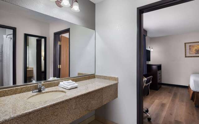 Travelodge by Wyndham Tucson AZ