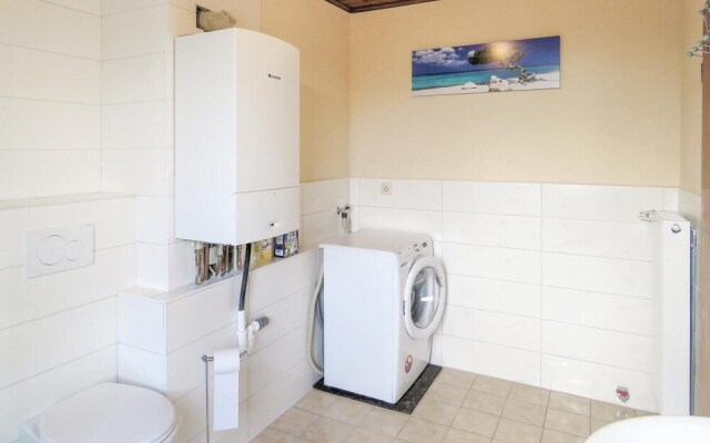 Stunning Apartment in Lahnstein With 1 Bedrooms and Internet