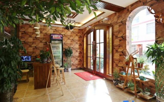 Zhangjiajie Yiluyouni Hostel