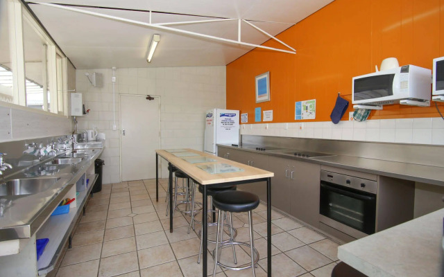 Amber Kiwi Holiday Park & Motel