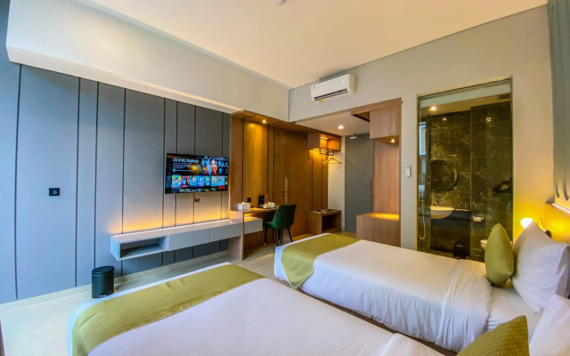 Facade Hotel by Azana