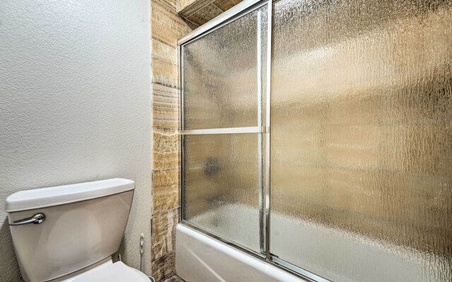 Lakefront Country Home w/ Waterslide & Trampoline!