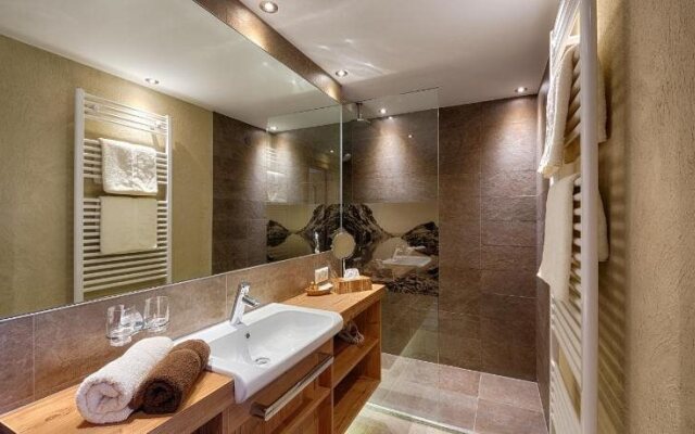 Apart Garni Hax'n Tenne