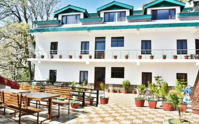 Goroomgo New Palace Dalhousie