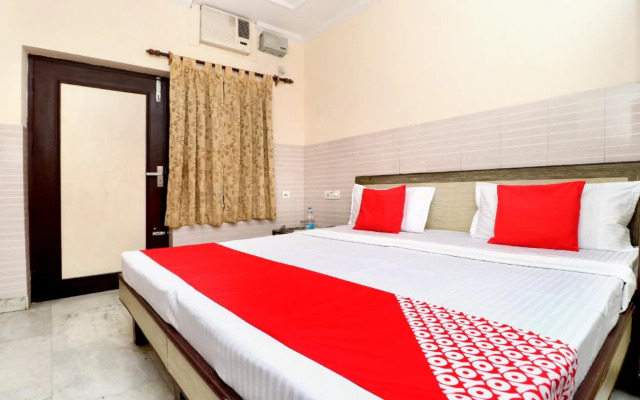 OYO 23084 Chhabra Guest House