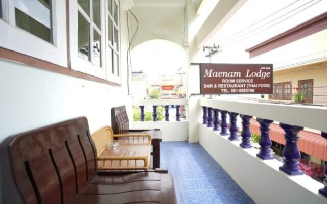 Maenam Lodge