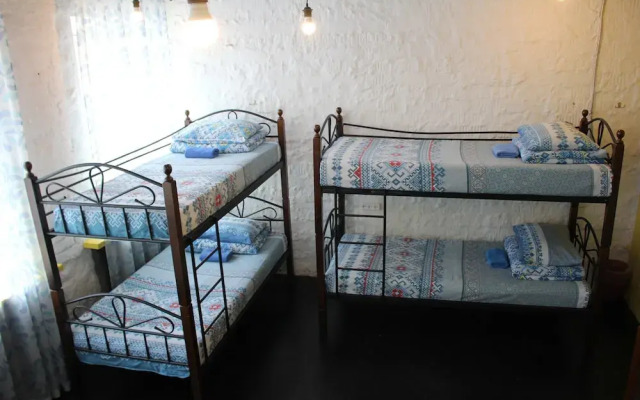 Riverside & China Town Hostel
