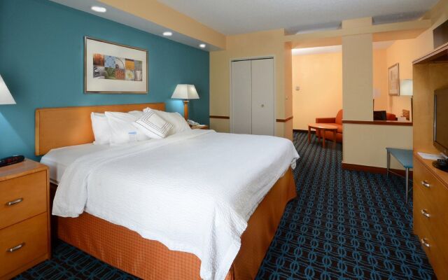 Fairfield Inn & Suites by Marriott Roanoke Hollins/I-81