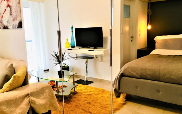 Cozy Studio by seaside and tram