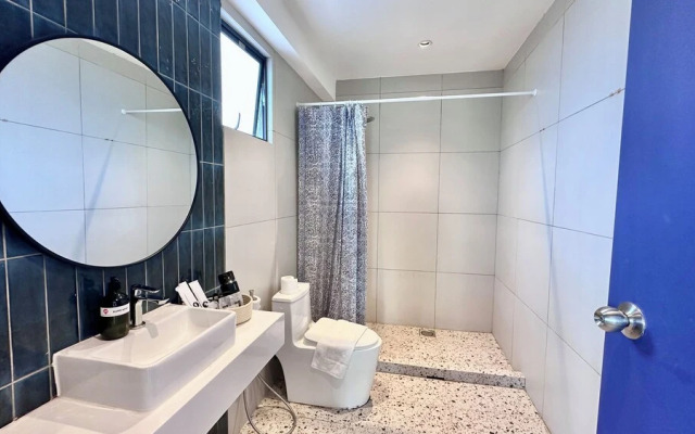 Ukiyo Hotel by manatidur