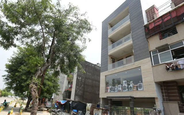 OYO 9385 Palm Tree Homes & Hotels