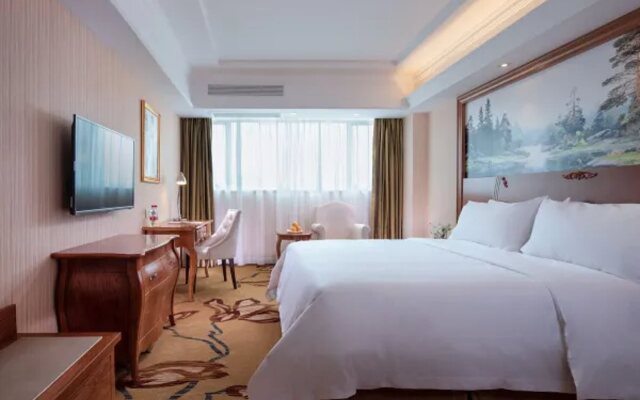 Vienna Hotel (Shenzhen Xiongfeng Road)