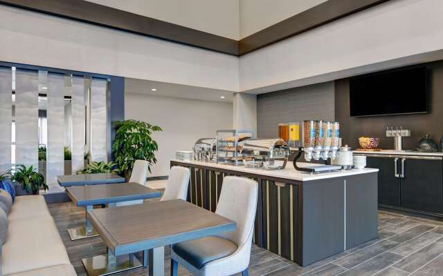 Homewood Suites by Hilton Edison Woodbridge