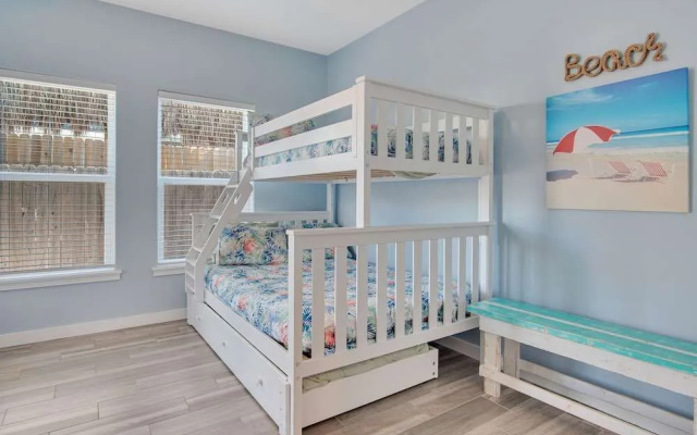 Fin And Tonic by Silver Sands Vacation Rentals