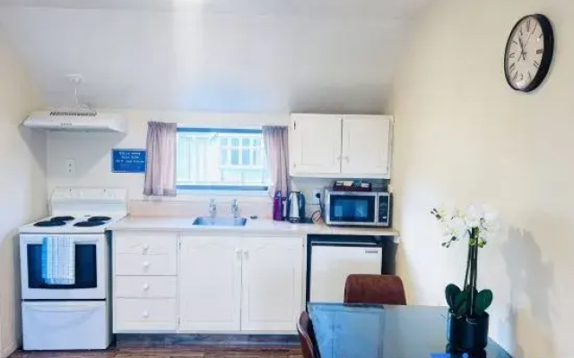 Merivale Court One Bedroom Apartment-Unit7