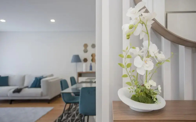 Liiiving- Luxury River View Apartment II