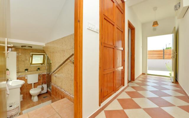 Kimano 2 Apartments With Garden in Zadar