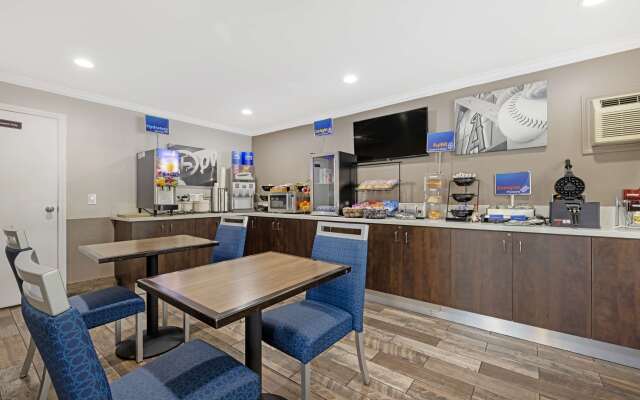 Best Western Courtesy Inn Hotel - Anaheim Resort at the Park