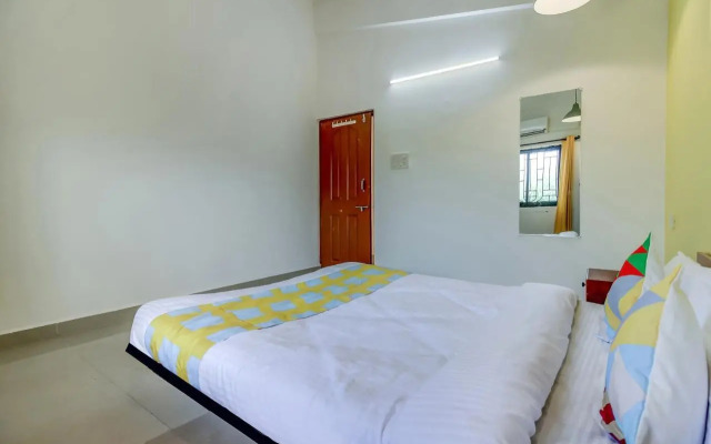 OYO 39964 TwoBHK Spacious Holiday Home