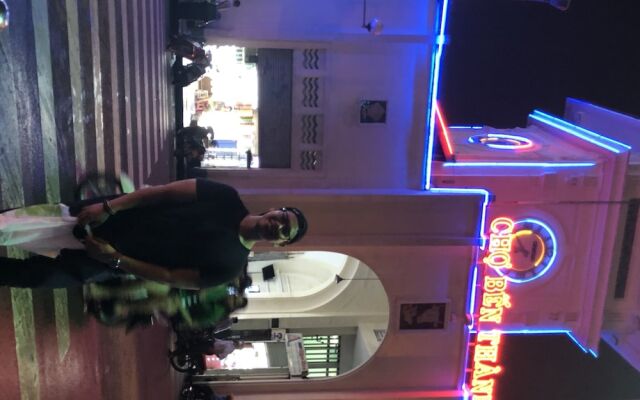 Anh Quoc Hotel