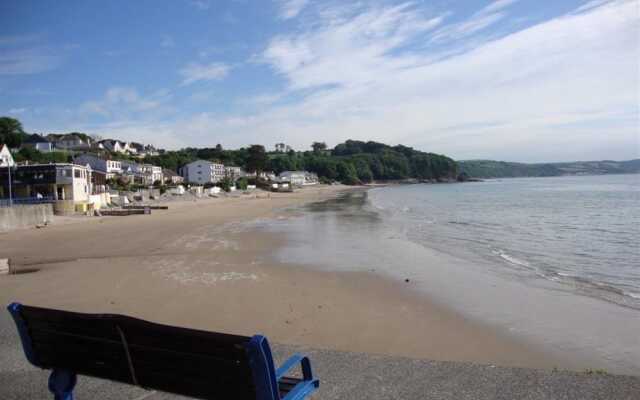 Pleasing Holiday Home in Saundersfoot With Patio