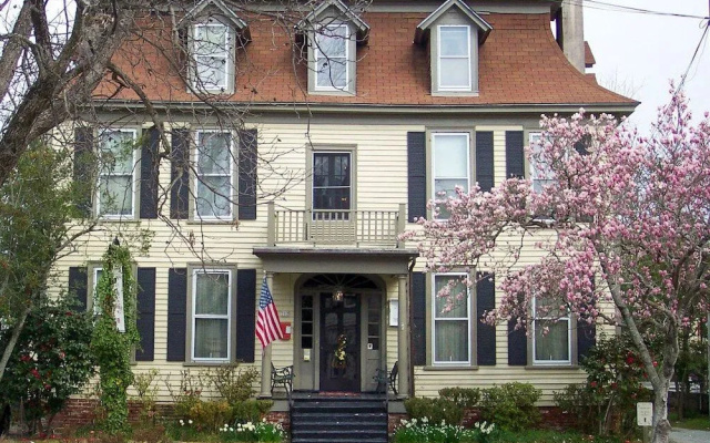 Meadows Inn Bed & Breakfast